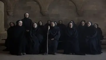 Backdrop to the movie "Holy Mother" #430073
