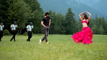 Backdrop to the movie "Mr Bachchan" #982622