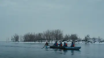 Backdrop to the movie "The Thawing of Ice" #1040301