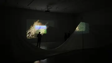 Backdrop to the movie "A Conversation with the Sun (Installation)" #985124