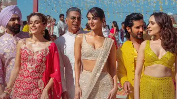 Backdrop to the movie "Khel Khel Mein" #982590