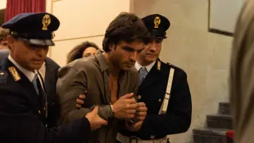 Backdrop to the movie "Califano" #1011039