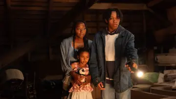 Backdrop to the movie "The Woman in the Yard" #612759