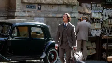 Backdrop to the movie "The Yellow Tie" #853870