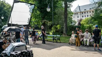 Backdrop to the movie "The Yellow Tie" #853892