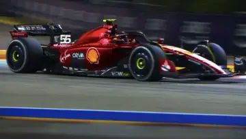 Backdrop to the movie "carlos sainz dropped.mov" #368894