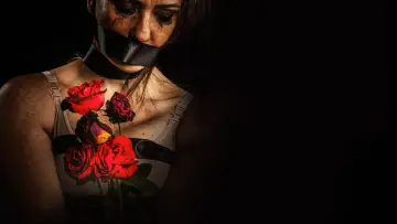 Backdrop to the movie "O Silêncio das Rosas" #1016485