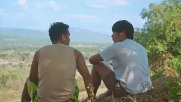 Backdrop to the movie "Kung Nag-aatubili" #439768