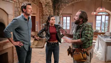 Backdrop to the movie "La Dolce Villa" #614764