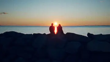 Backdrop to the movie "When the Light Breaks" #835997