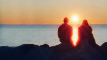 Backdrop to the movie "When the Light Breaks" #835999