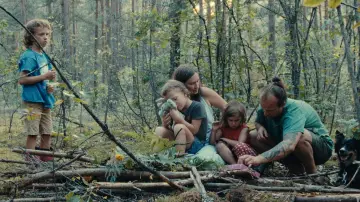 Backdrop to the movie "Forest" #1096570