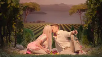 Backdrop to the movie "Honey, I Won