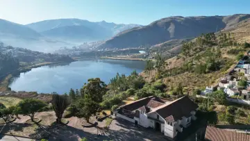 Backdrop to the movie "Hispanoamérica: Song of Life and Hope" #464653