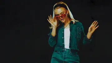 Backdrop to the movie "Zara Larsson 