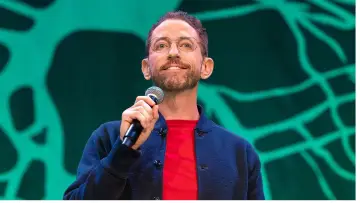 Backdrop to the movie "Neal Brennan: Crazy Good" #1073127