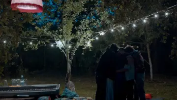 Backdrop to the movie "I