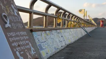 Backdrop to the movie "Still Waiting at Paengmok" #448958