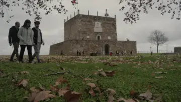 Backdrop to the movie "The Outsiders of Abrantes" #1100151
