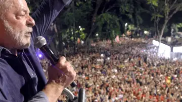 Backdrop to the movie "Lula" #1107099