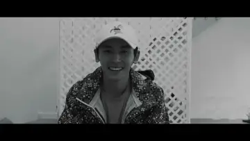Backdrop to the movie "August" #1100419