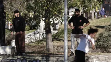 Backdrop to the movie "Rhythms of the city: Parkour in Thessaloniki" #1096364