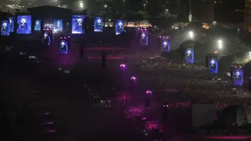 Backdrop to the movie "Madonna: The Celebration Tour in Rio" #1101228