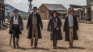 Backdrop to the movie "Gunslingers" #1112610