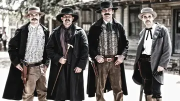 Backdrop to the movie "Gunslingers" #1112611