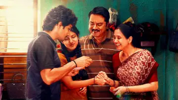 Backdrop to the movie "3BHK" #785118