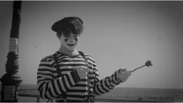 Backdrop to the movie "Be Mime" #477466