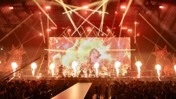 Backdrop to the movie "BABYMETAL LEGEND - 43 The Movie" #982468