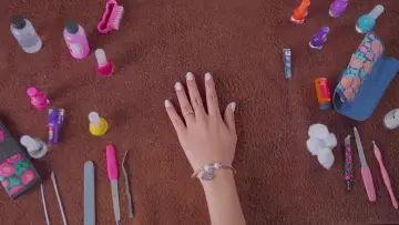 Backdrop to the movie "Manicure Po!" #967622