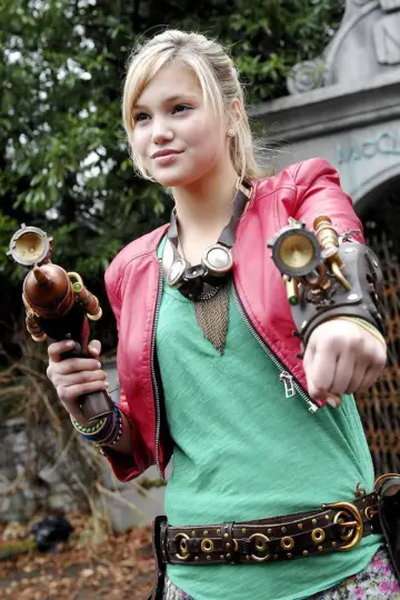 Poster to the movie "Girl vs. Monster" #1013289