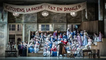 Backdrop to the movie "Royal Opera House: Andrea Chénier" #491718