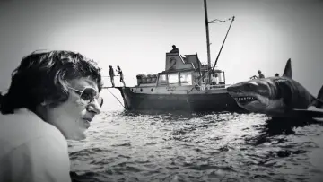 Backdrop to the movie "Jaws @ 50: The Definitive Inside Story" #680225