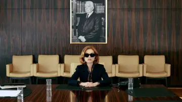 Backdrop to the movie "The Richest Woman in the World" #1533877