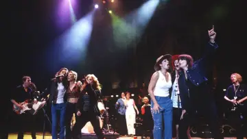 Backdrop to the movie "Lilith Fair: Building a Mystery" #845179