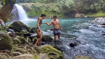 Backdrop to the movie "A Costa Rican Wedding" #784347
