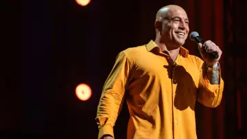 Backdrop to the movie "Joe Rogan: Burn the Boats" #1173763