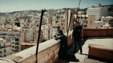 Backdrop to the movie "Algiers" #696270