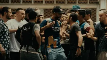 Backdrop to the movie "Algiers" #696271