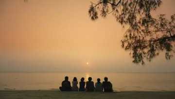 Backdrop to the movie "A Brother and 7 Siblings" #704981