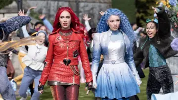 Backdrop to the movie "Descendants: Wicked Wonderland" #1154267