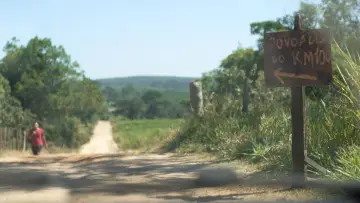 Backdrop to the movie "KM 100" #972869