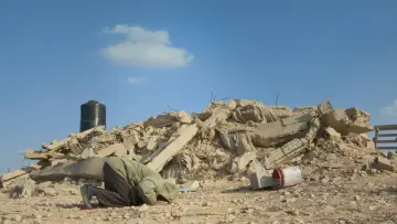 Backdrop to the movie "Desert Laws" #982388