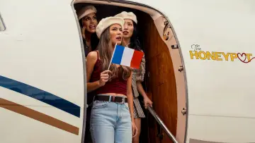Backdrop to the movie "The Wrong Paris" #597572