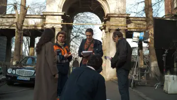 Backdrop to the movie "Don