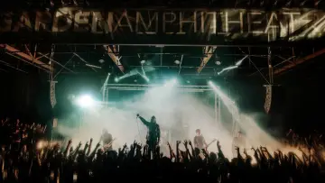 Backdrop to the movie "Saosin: Live From the Garden Amphitheater" #736900