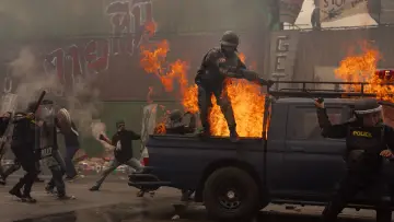 Backdrop to the movie "Bangkok Breaking: Heaven and Hell" #666399